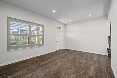 36590 Gladstone Mill Drive, North Ridgeville, OH 44039 - Photo 7