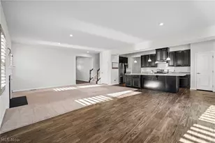 36590 Gladstone Mill Dr, North Ridgeville, OH 44039 - Photo 11