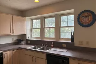 1944 E 82nd St, Loveland, OH 44103 - Photo 5