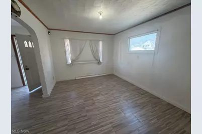 22 Uhler Avenue, Akron, OH 44310 - Photo 9