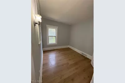 946 E 79th Street #2, Loveland, OH 44103 - Photo 7