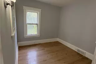 946 E 79th St, Loveland, OH 44103 - Photo 7