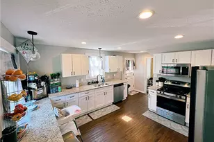 25291 Chatworth Dr, Euclid, OH 44117 - Photo 5