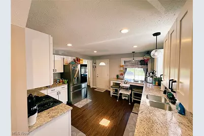 25291 Chatworth Drive, Euclid, OH 44117 - Photo 7