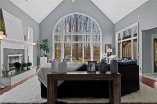 6162 Chagrin Highlands Dr, Solon, OH 44139 - Photo 9