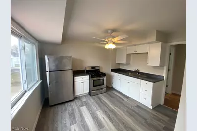 805 E 254th Street, Euclid, OH 44132 - Photo 11