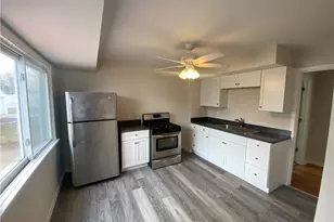 805 E 254th St, Euclid, OH 44132 - Photo 11
