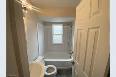 805 E 254th Street, Euclid, OH 44132 - Photo 7