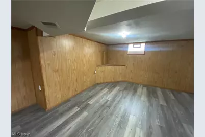 805 E 254th Street, Euclid, OH 44132 - Photo 13
