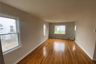 805 E 254th St, Euclid, OH 44132 - Photo 3