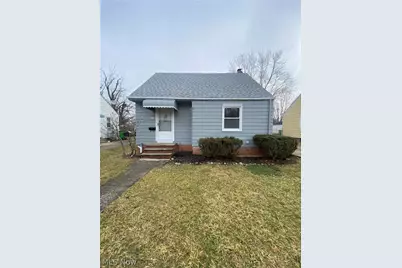 805 E 254th Street, Euclid, OH 44132 - Photo 1