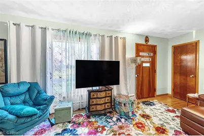 67 Valencia Drive, Cuyahoga Falls, OH 44223 - Photo 3