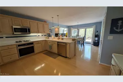9855 Breckenridge Drive, Chardon, OH 44024 - Photo 15