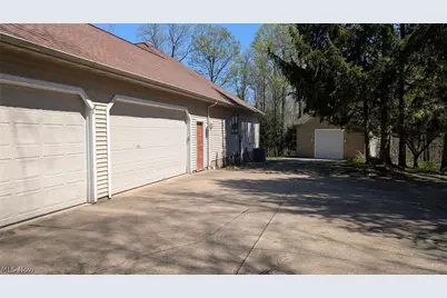 9855 Breckenridge Drive, Chardon, OH 44024 - Photo 5