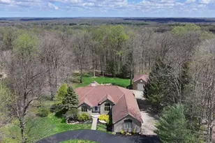9855 Breckenridge Dr, Chardon, OH 44024 - Photo 7