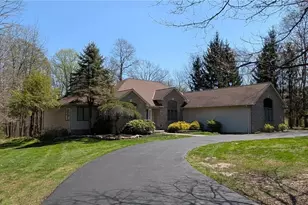 9855 Breckenridge Dr, Chardon, OH 44024 - Photo 3