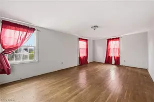 324 E 248th St, Euclid, OH 44123 - Photo 11