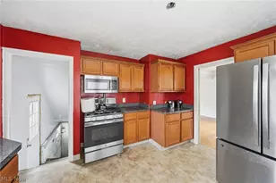 324 E 248th St, Euclid, OH 44123 - Photo 9
