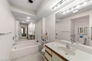 5800 Ridgeview Ln, Willoughby, OH 44094 - Photo 21