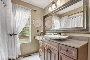 30941 Peppermill Ct, North Olmsted, OH 44070 - Photo 21