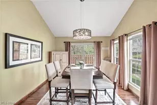 30941 Peppermill Ct, North Olmsted, OH 44070 - Photo 5