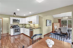 30941 Peppermill Ct, North Olmsted, OH 44070 - Photo 11