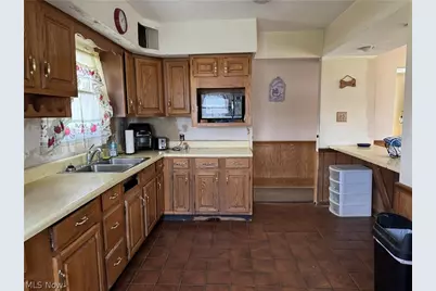 2112 Warren Avenue, Akron, OH 44320 - Photo 9