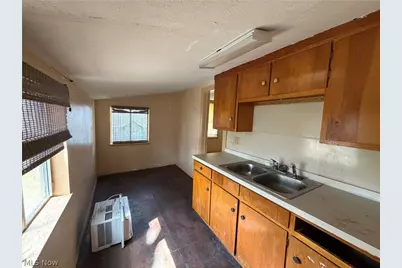 924 Concord Avenue, Akron, OH 44306 - Photo 9