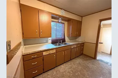 924 Concord Avenue, Akron, OH 44306 - Photo 5