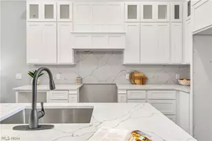 2130 W 42nd St, Loveland, OH 44113 - Photo 15