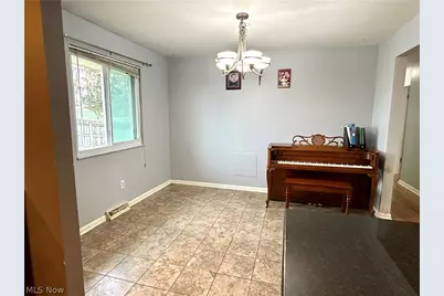 8945 Big Creek Parkway, Strongsville, OH 44149 - Photo 5