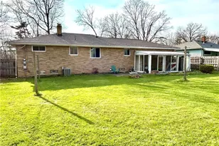 8945 Big Creek Pkwy, Strongsville, OH 44149 - Photo 21