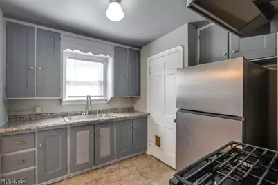 12013 Wayland Avenue, Loveland, OH 44111 - Photo 9