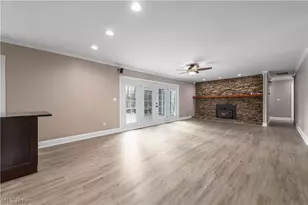 12101 The Bluffs, Strongsville, OH 44136 - Photo 15