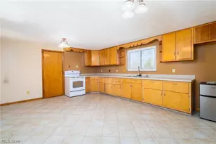 162 Locust Ln, Follansbee, WV 26037 - Photo 9