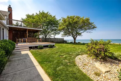 4247 E Lake Road, Sheffield Lake, OH 44054 - Photo 33