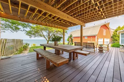 4247 E Lake Road, Sheffield Lake, OH 44054 - Photo 41