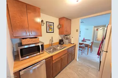 6995 Carriage Hill Drive, Brecksville, OH 44141 - Photo 7