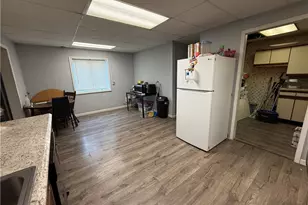 140 School St, Elyria, OH 44035 - Photo 5