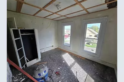 2021 Commercial Street, Mingo Junction, OH 43938 - Photo 3