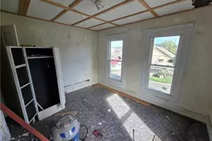 2021 Commercial St, Mingo Junction, OH 43938 - Photo 3