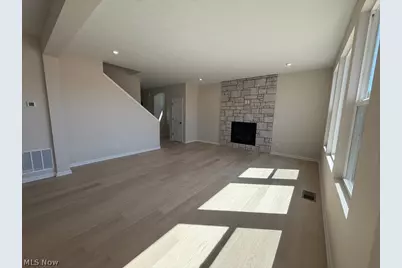 35927 Baldauf Crossing, North Ridgeville, OH 44039 - Photo 5