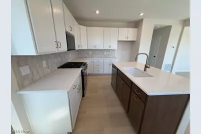 35927 Baldauf Crossing, North Ridgeville, OH 44039 - Photo 7