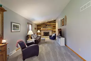 10415 Penniman Dr, Chardon, OH 44024 - Photo 11