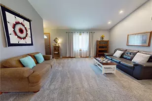 10415 Penniman Dr, Chardon, OH 44024 - Photo 5