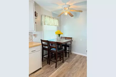 5271 W 49th Street, Parma, OH 44134 - Photo 9