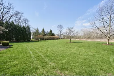 2242 Rock Creek N, Akron, OH 44333 - Photo 3