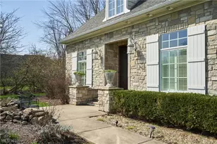 2242 Rock Creek N, Akron, OH 44333 - Photo 7