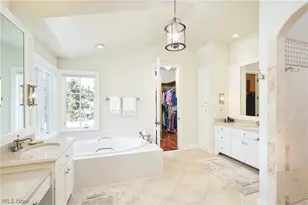 2242 Rock Creek N, Akron, OH 44333 - Photo 23