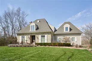 2242 Rock Creek N, Akron, OH 44333 - Photo 1